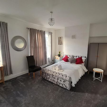 3-Bed House In London Self-Contained In Ladywell Villa Luaran gambar