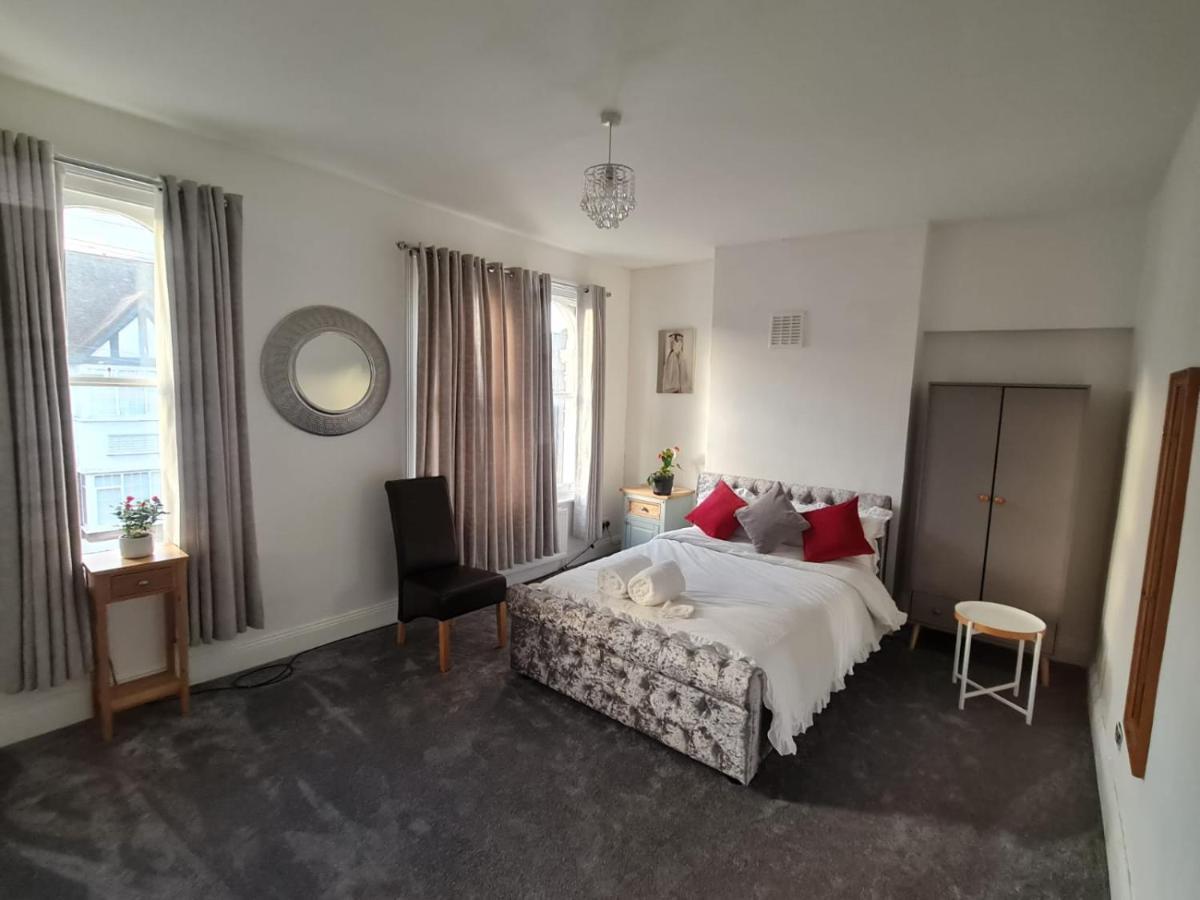3-Bed House In London Self-Contained In Ladywell Villa Luaran gambar